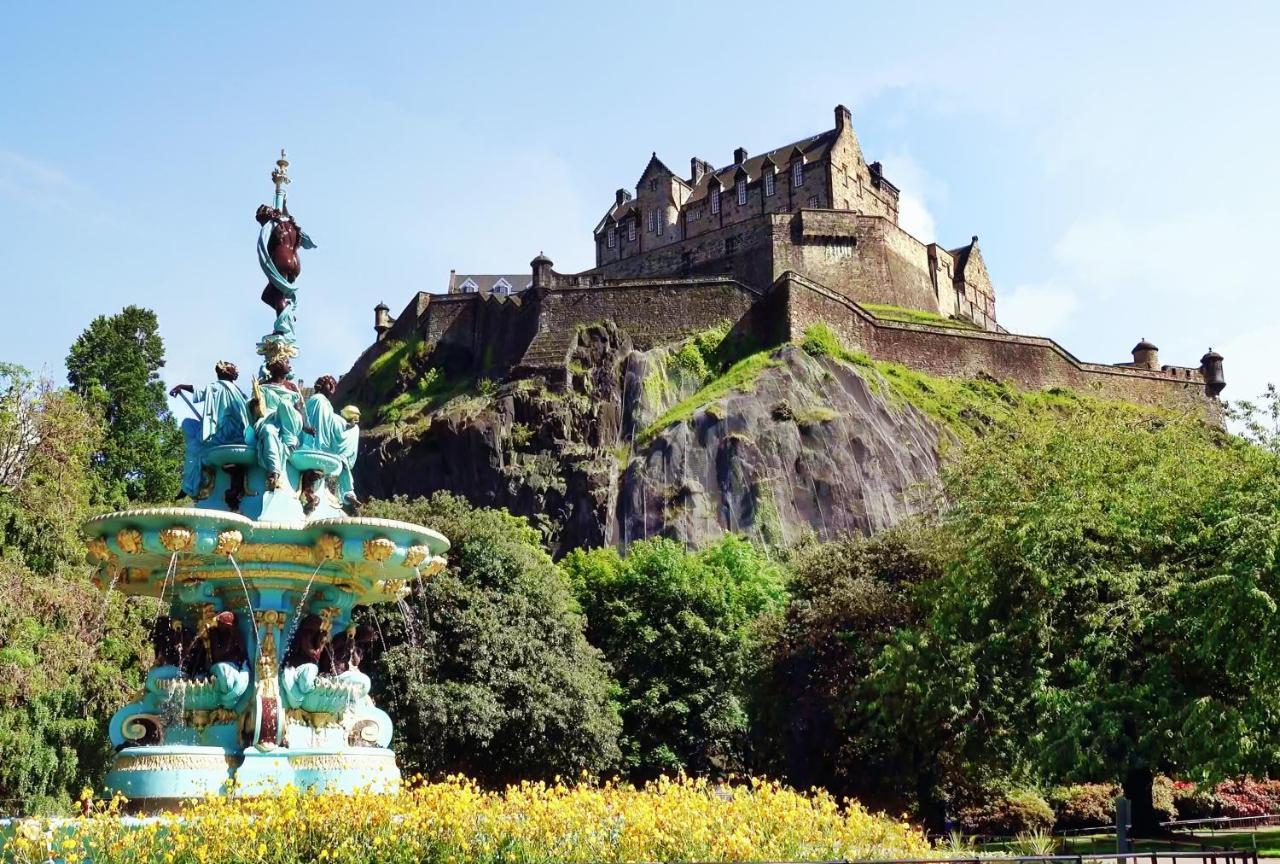Bright & Tranquil Apartment Near City Centre With Free Parking! Edinburgh Bagian luar foto