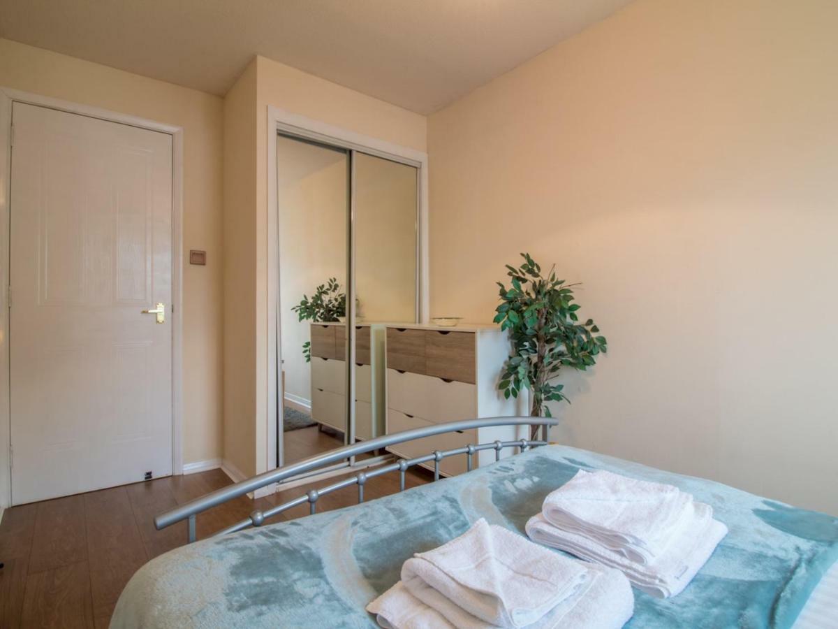Bright & Tranquil Apartment Near City Centre With Free Parking! Edinburgh Bagian luar foto